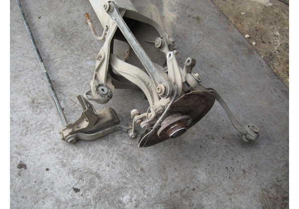 балка задня,гола,Peugeot 407,1.6hdi
